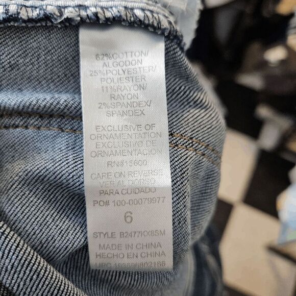 Democracy AB Technology Distressed Released Hem Cropped Jeans Womens Blue Size 6 - Picture 3 of 3